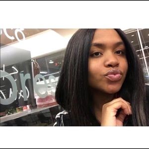 Meet your Posher, Sabrina